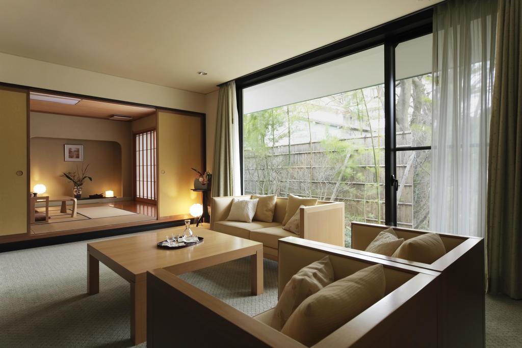 Auberge Suzukane Kōriyama Exteriör bild
